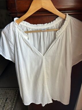 GAP White Short-Sleeve V-Neck Peasant Top